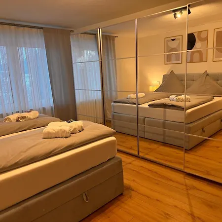 Alpinelounge -modern - Spacious