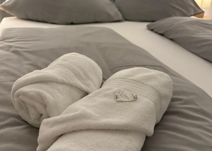 Alpinelounge -modern - Spacious *